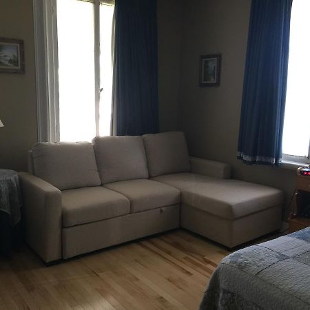 Gil Ann Bed & Breakfast Saint-André-Avellin Exterior foto