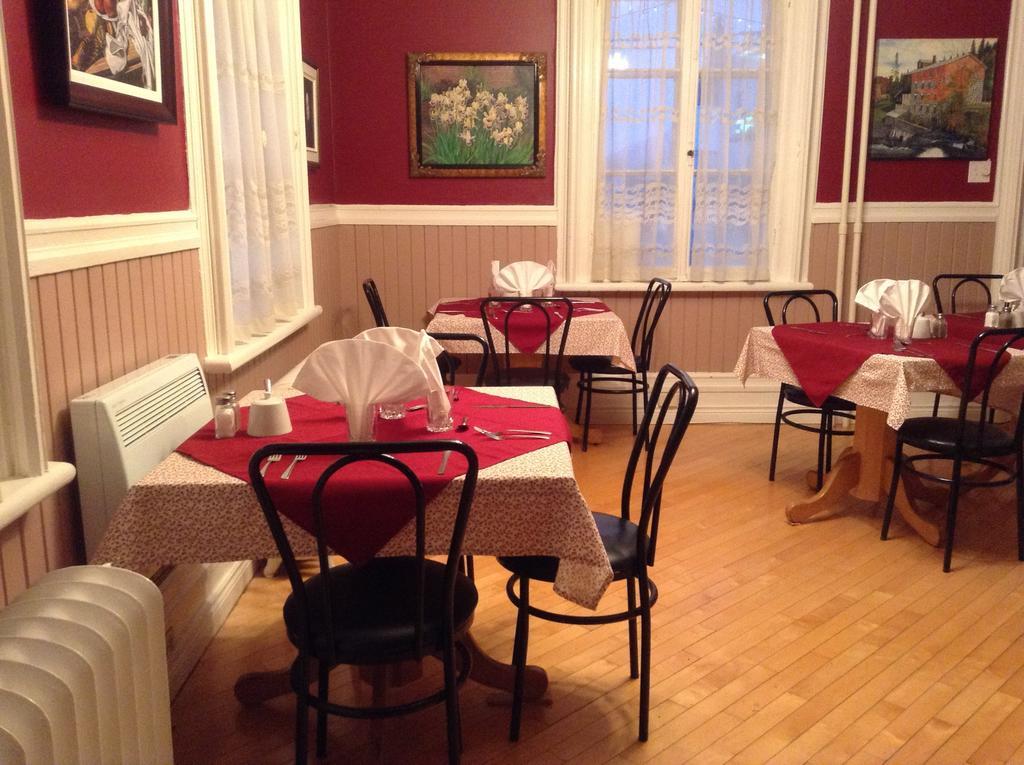 Gil Ann Bed & Breakfast Saint-André-Avellin Exterior foto