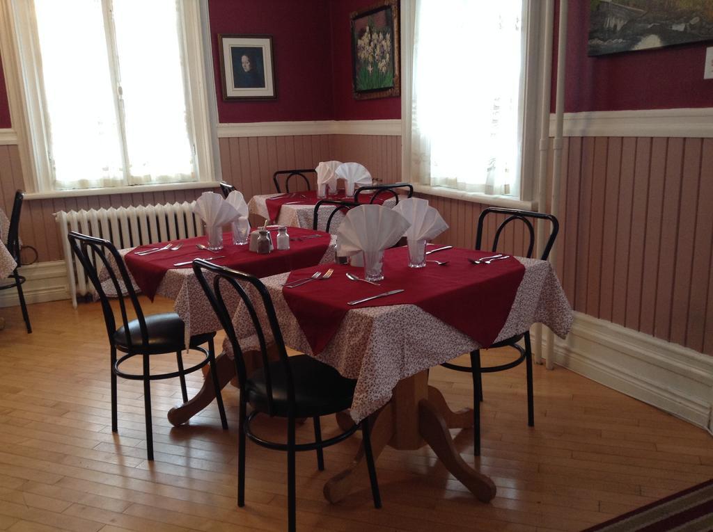 Gil Ann Bed & Breakfast Saint-André-Avellin Exterior foto
