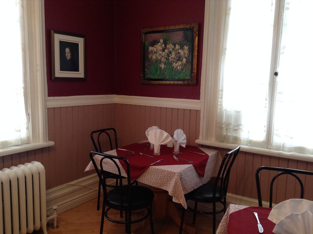 Gil Ann Bed & Breakfast Saint-André-Avellin Exterior foto