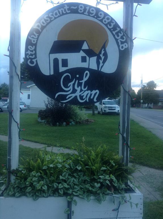 Gil Ann Bed & Breakfast Saint-André-Avellin Exterior foto